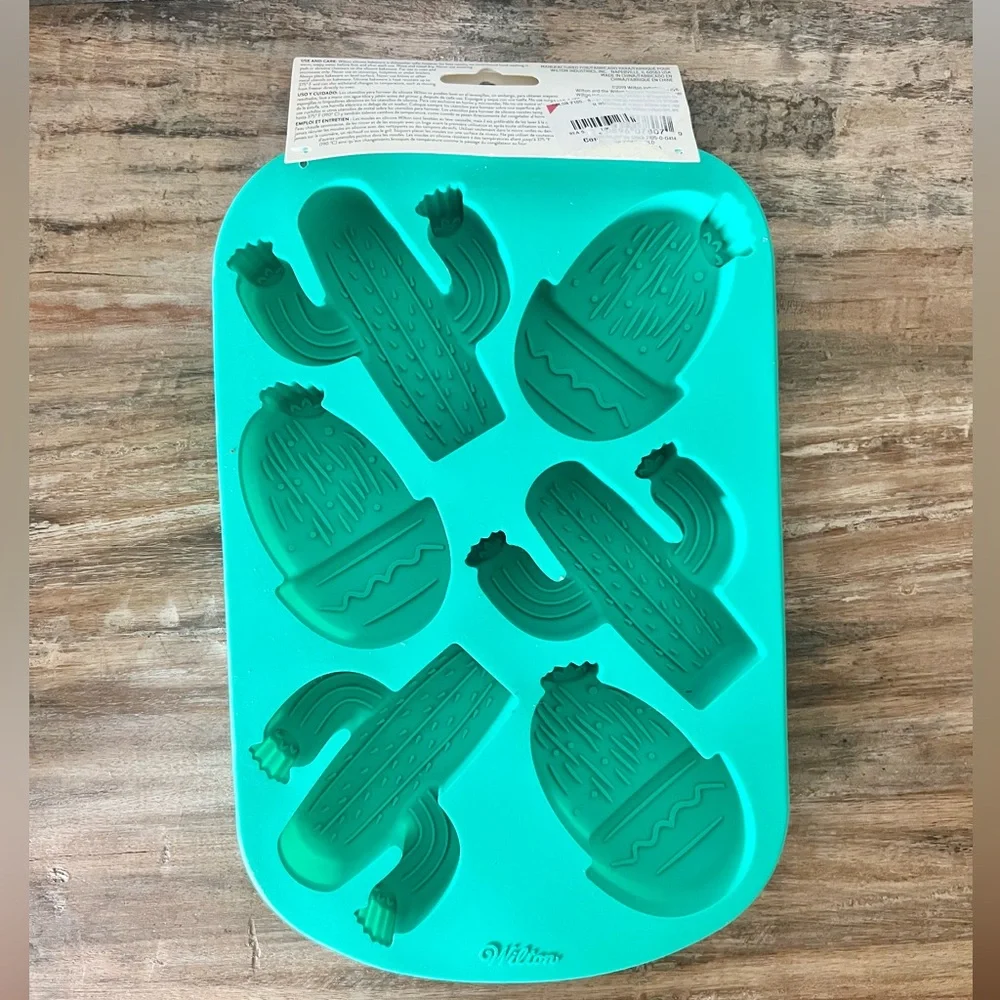 Silicone Baking Craft Molds Bundle Wilton Cactus Pink Bundt Heart Cake Pop Set